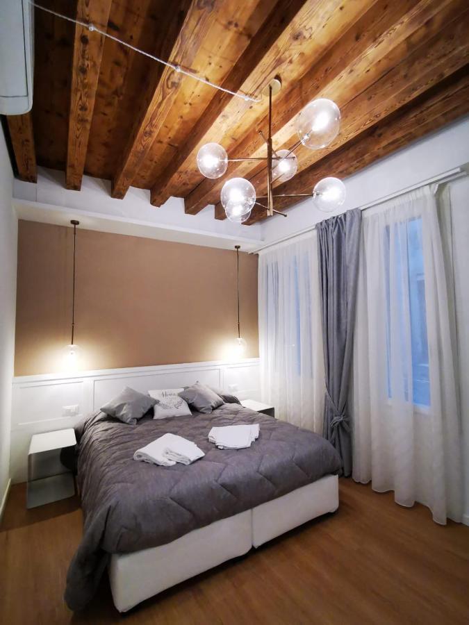 Deluxe 3 Bedroom Flat In Rialto البندقية المظهر الخارجي الصورة
